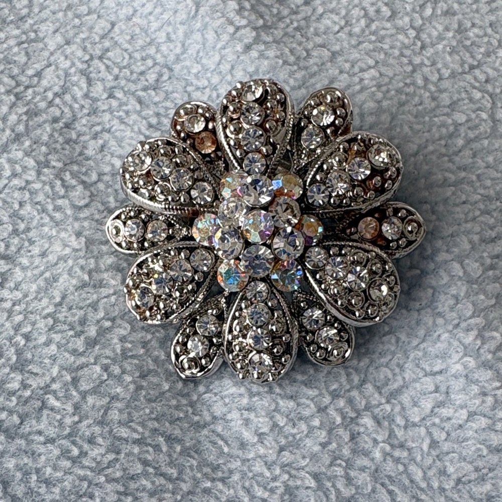 Vintage Floral Scarf Clip